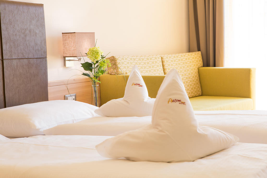 Astor Hotel Schenna Room photo