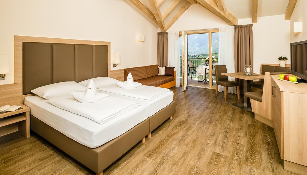 Astor Hotel Schenna Room photo